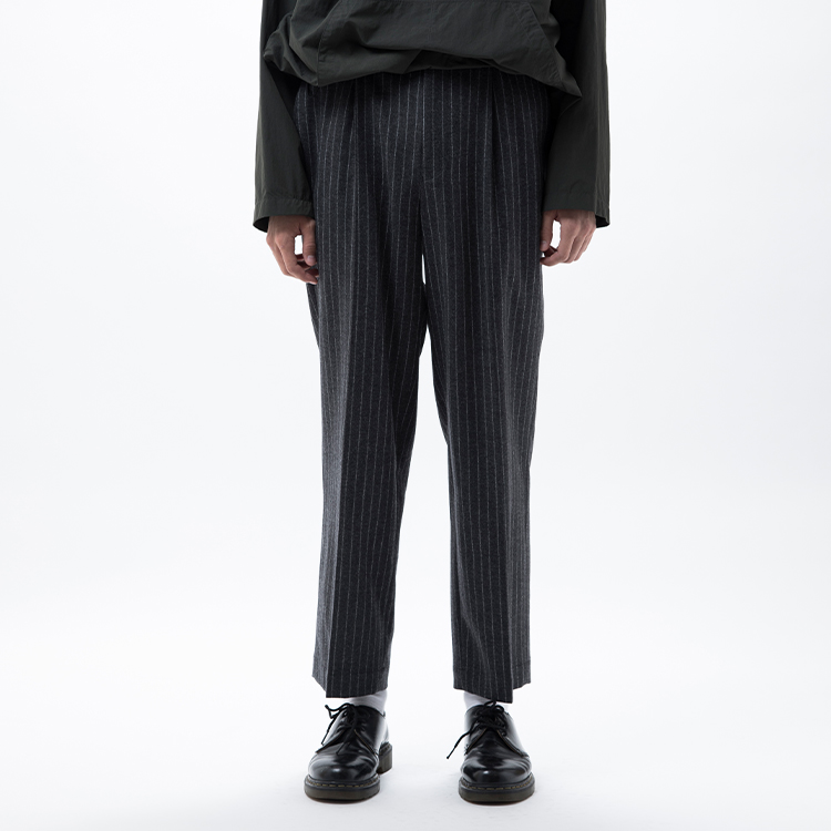 wool striped one tuck trousers