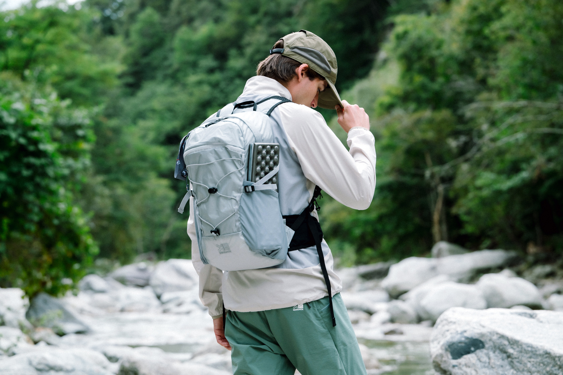 より軽く、より早く。 「AR」series | KARRIMOR カリマー | リュック